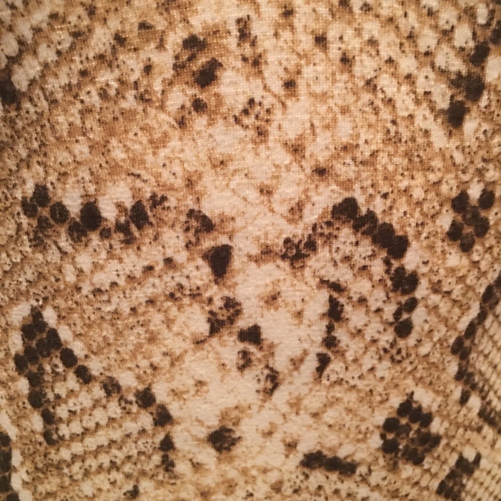 ASTR the label python print double v bodysuits 🐍 - Picture 2 of 4